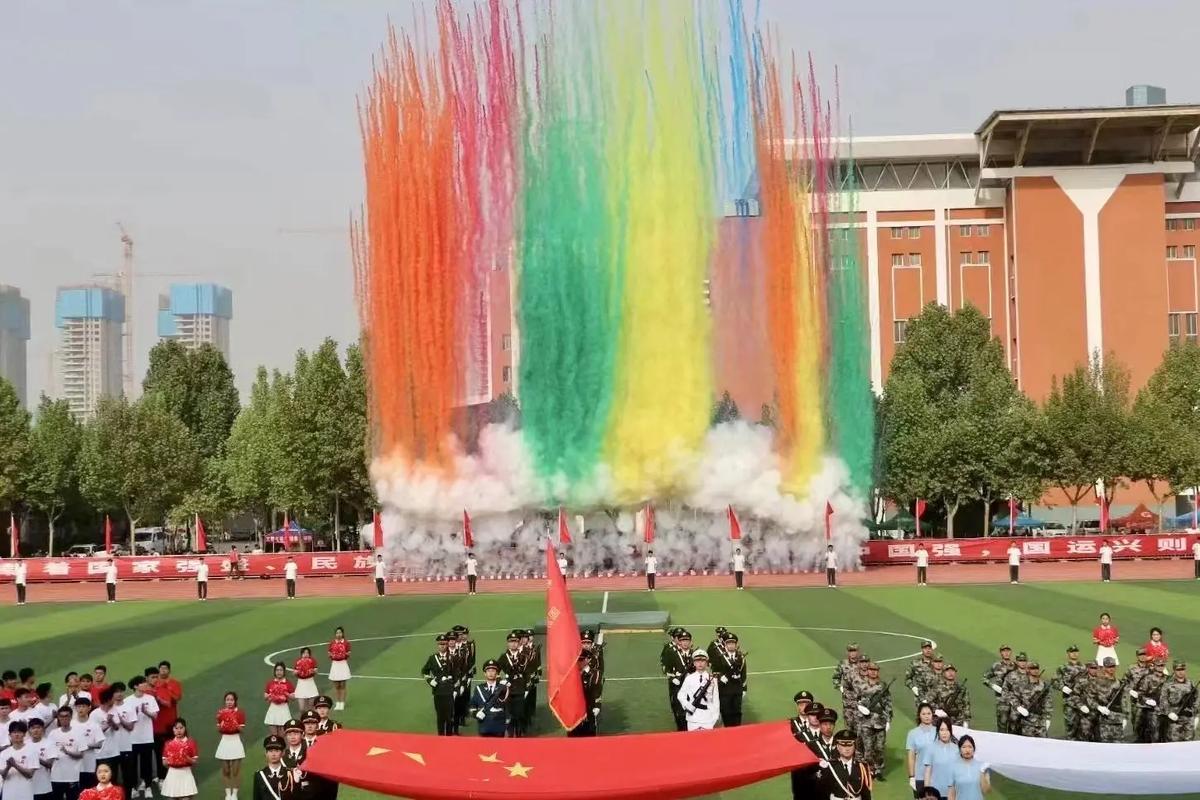 的表现却让