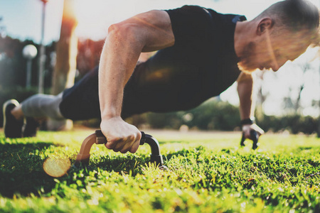 人的青春记 人的青春记