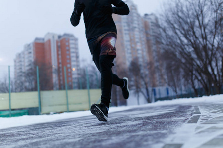 期待未来更 期待未来更